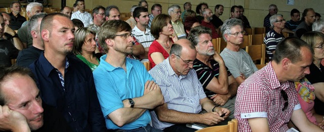 Etliche Brger und Vertreter von Behr...nzielle Standorte fr Windkraftrder.   | Foto: Elfriede Mosmann