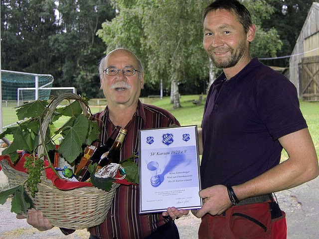 Klaus Schneeberger (links) wurde vom V...z fr 55 Jahre Mitgliedschaft geehrt.   | Foto: Manfred Risch