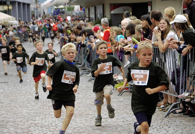 Spannende Rennen vor stattlicher Kulis...st der Altstadtlauf in Bad Sckingen.   | Foto: Archivfoto: Sahli