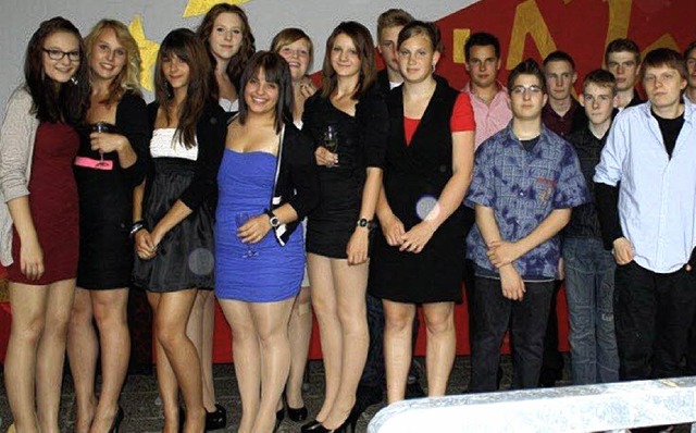 Der Abschlussjahrgang der  Schillersch...stellte sich zu einem Gruppenfoto auf.  | Foto: privat