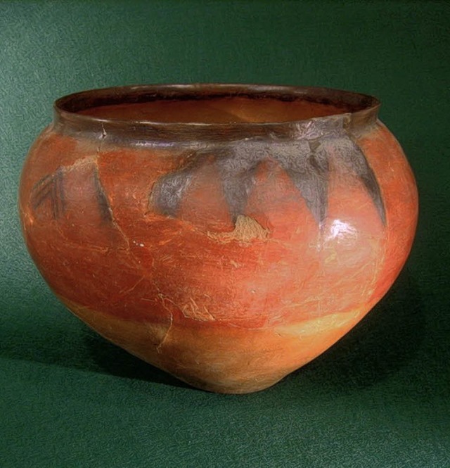 Entdeckung auf dem Schlatter Berg: ein rot bemalter frhkeltischer Keramiktopf  | Foto: Stadtmuseum Bad Krozingen