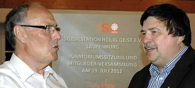 Rolf Martin (links), Vorsitzender der ...as neue Vorstandsmitglied Klaus Fietz.  | Foto: Manfred Hfner