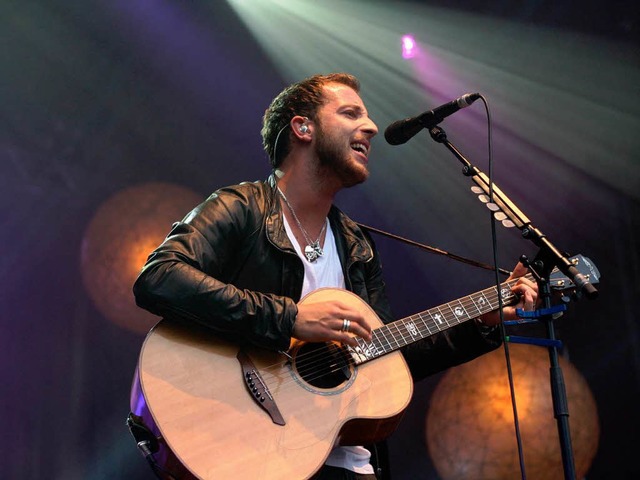 James Morrison hatte Publikum und Gitarre fest im Griff.  | Foto: I EM Music James Morrison