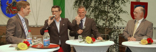 Interview mit den Ehrengsten beim Fes...er Partnergemeinde Andlau (von links).  | Foto: Christian Ringwald
