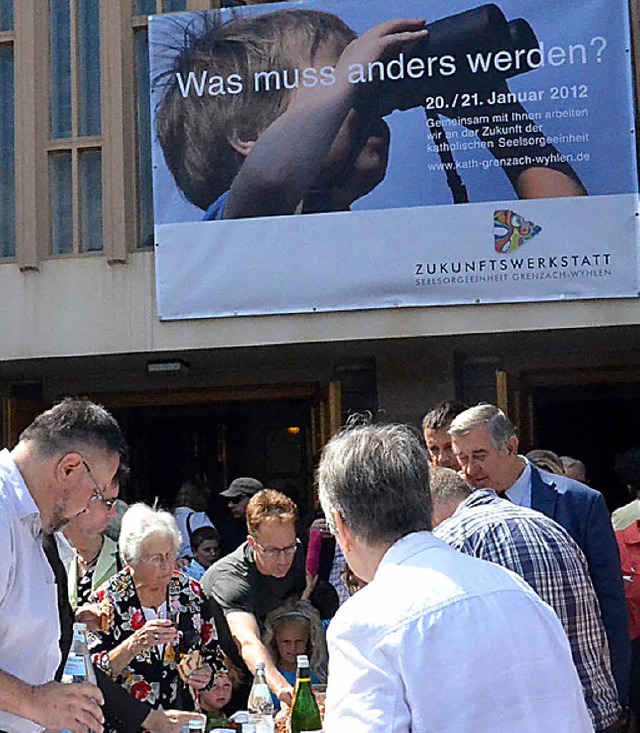 Nicht nur auf dem Plakat wollte man be...in St. Michael in die Zukunft blicken.  | Foto: Martina Weber-Kroker
