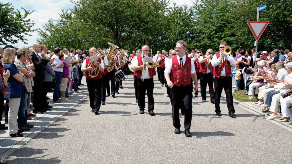 Festumzug der Musikkapellen aus dem Bezirk zum Jubilum 200 Jahre Musikverein Niederhausen