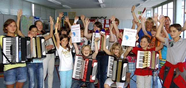 Die Zglinge des Akkordeon-Orchesters ...e, was sie schon alles gelernt haben.   | Foto: Heinz Vollmar