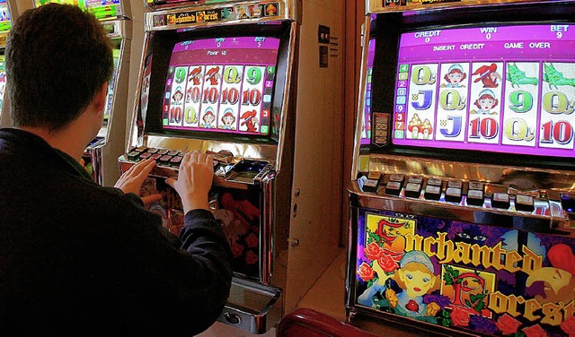 Fr Rmmingen keine Perspektive: Spielautomaten.   | Foto: dpa