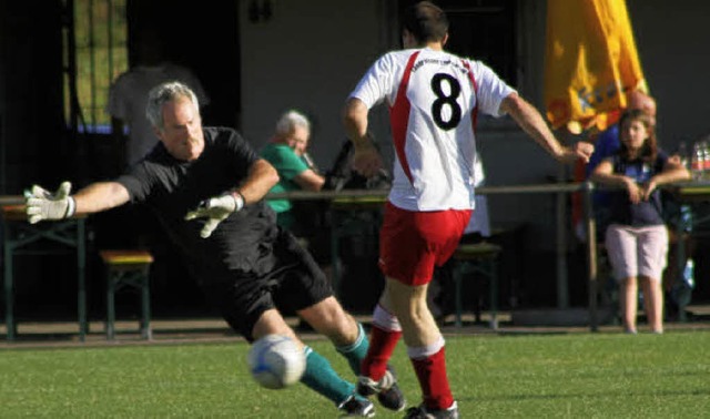 Ganz im Zeichen des Fuballs stand das...eim gegen das Landratsamt Emmendingen.  | Foto: Bergmann