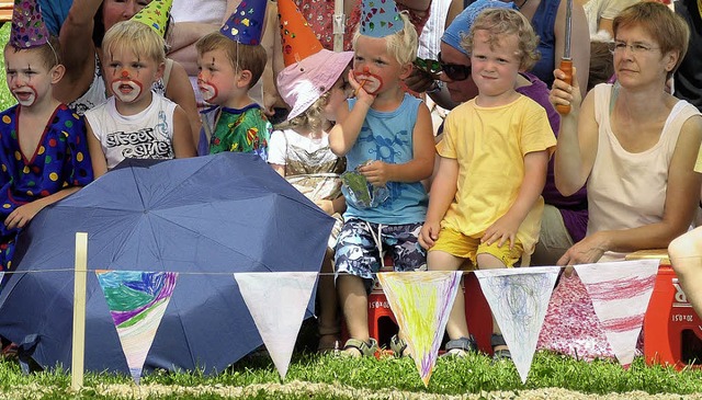 Geduldig und gespannt warteten  die Cl...r beim Sommerfest auf  ihren Einsatz.   | Foto: susanne bremer