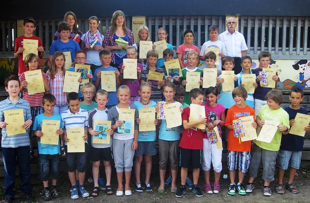 Fr hervorragende schulische Leistunge...upfenschule Sthlingen ausgezeichnet.   | Foto: Hohenlupfenschule