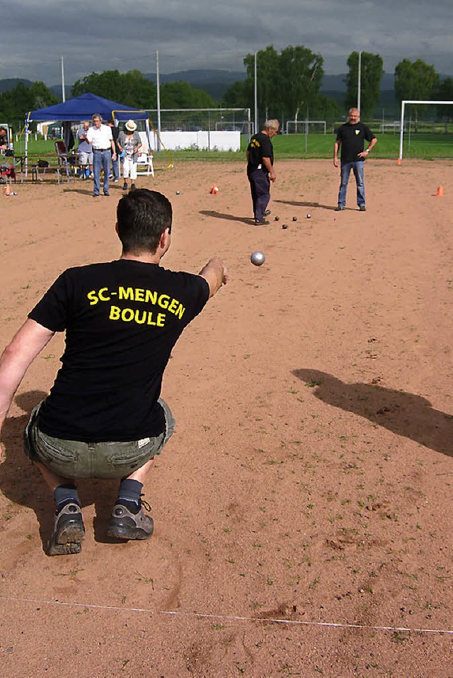 Die Mengener Boule-Spieler machten beim SC-Sommerfest  auf sich aufmerksam.   | Foto: Anne Freyer
