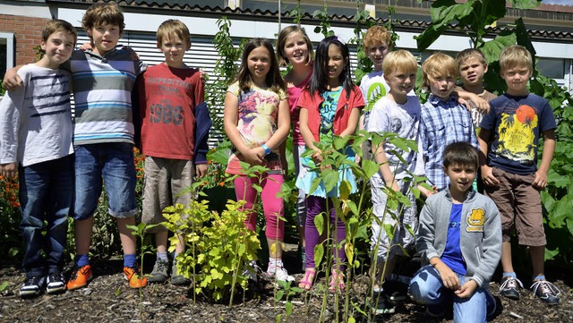 Gruppenbild der Garten- und Koch-AG an der Hans-Thoma-Schule   | Foto: Philipp Brodbeck