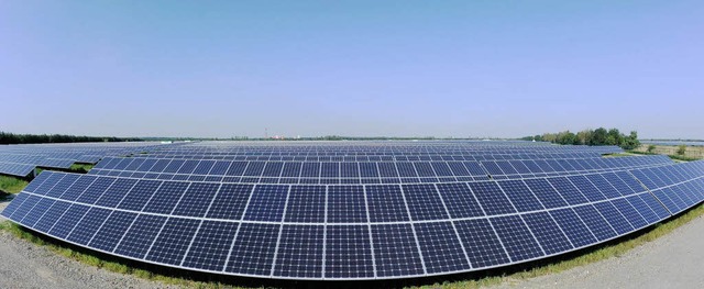 Solarparks sind derzeit in Mode. Zwisc... soll ebenfalls eine Anlage entstehen.  | Foto: dpa