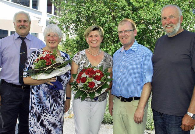 Vogtsburgs Brgermeister Gabriel Schwe...d Monika Schtzle aus dem Schuldienst.  | Foto: benjamin bohn