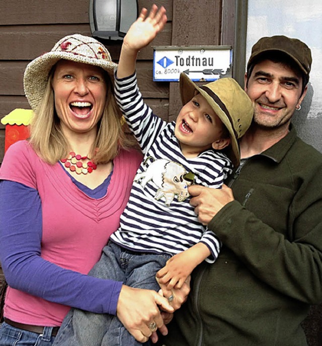 Ralf Karle mit seiner Frau Anja und Sohn Mattis.   | Foto: Karin Maier