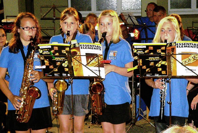 Fr frische Klange an einem brtend he...Solisten des Musikvereins Sallneck .    | Foto: Georg diehl