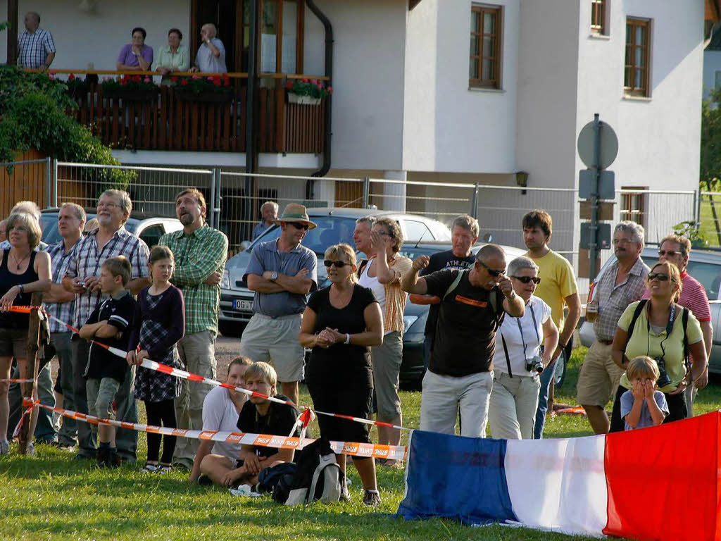 Weltrekordler im Springboard: Gilles Giguet erstieg vor zahlreichen Zuschauern, TV-Kamerateams und Journalisten den 52 Meter-Stamm
