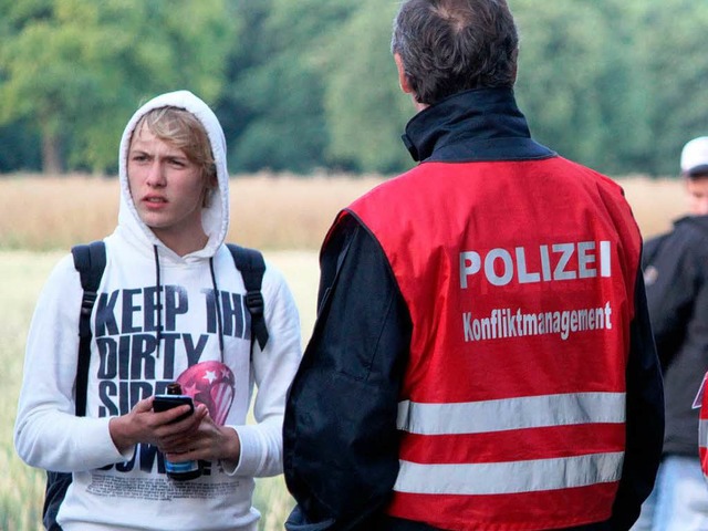 Die Polizei sorgt fr Ordnung &#8211; doch wer zahlt das?  | Foto: dpa