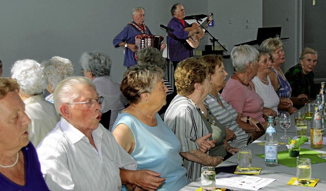 Beim  Vogtsburger Seniorentag wurde viel gesungen.  | Foto: herbert trogus
