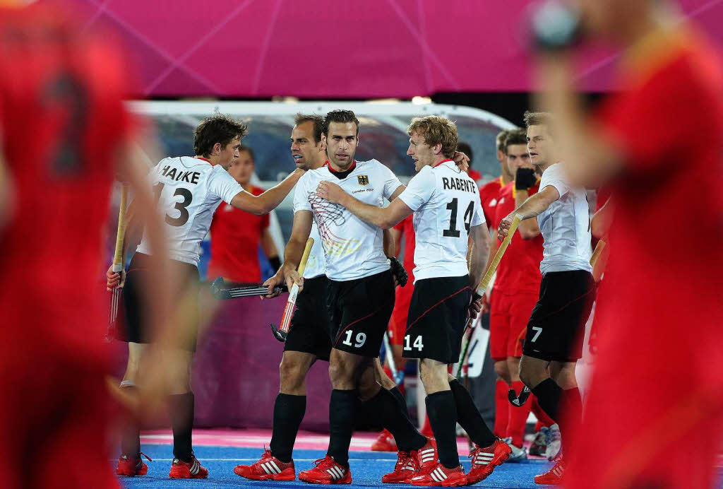 Im Feldhockey startete das deutsche Team mit einem Sieg ber Belgien ins Turnier.