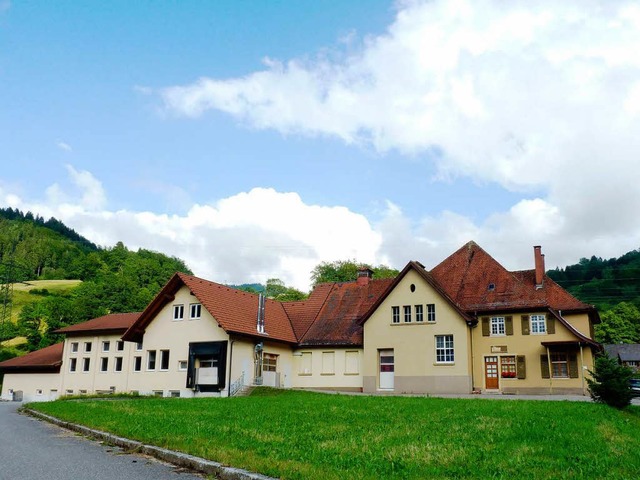 Der  Schlachthof in Schnau macht vorerst weiter.  | Foto: Sattelberger