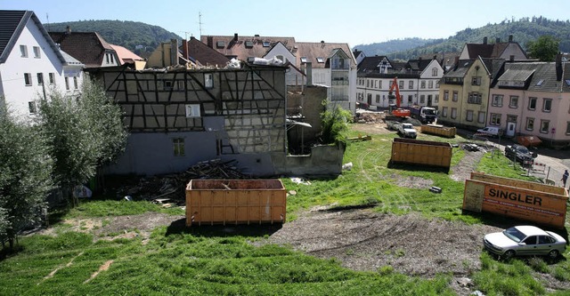 Der Abriss der alten Bausubstanz auf dem Rappenareal kommt voran.   | Foto: Bastian Henning