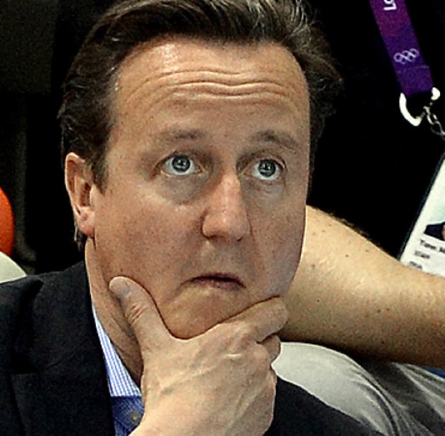 Ungeliebter Tribnengast: David Cameron  | Foto: AFP