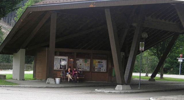 Derzeit wenig einladend &#8211; und nu...rrierefrei: der Todtmooser Busbahnhof   | Foto: Stefan Sahli