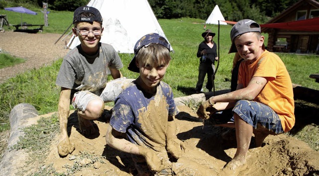 Jaaaaa, das macht Laune: planschen im Lehmschlamm   | Foto: ch. breithaupt