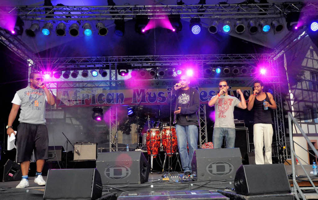 Die Streetmastaz Lardjah Naba (von links), Marcus Locher, Sebastian Henrici und Bouama Naba aus Oberkirch heizten beim Band Contest