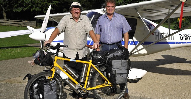 Mit dem Fahrrad auf  Charity-Tour rund...portverein ein bernachtungsquartier.   | Foto: Volker Mnch