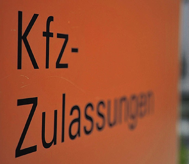 Die KFZ-Zulassungsstellen sollen nicht verschwinden.   | Foto: dpa