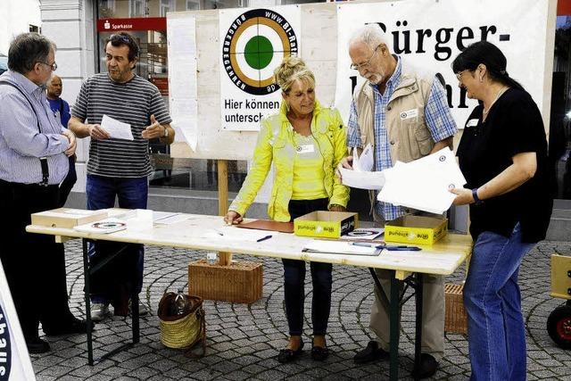 5000 Stimmen gegen Rathausbau