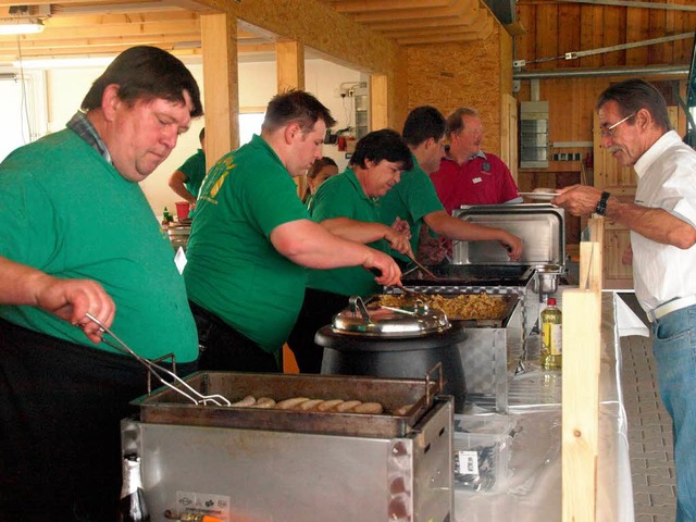 Der Brenhof in Wilfingen brummte.   | Foto: Karin Steinebrunner