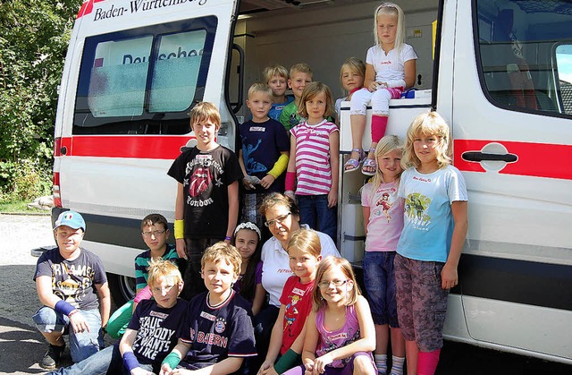 Beim  Murger Sommerspa hatten die Kin...inen Rettungswagen hineinzuschauen.     | Foto: Melanie Dramac