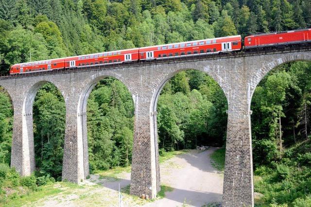 Hllentalbahn wird saniert – Reisende mssen mit dem Bus fahren