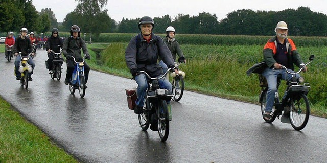&#8222;La bicyclette qui roule tout se... besuchten ein Mitglied in Altenheim.   | Foto: dieter fink