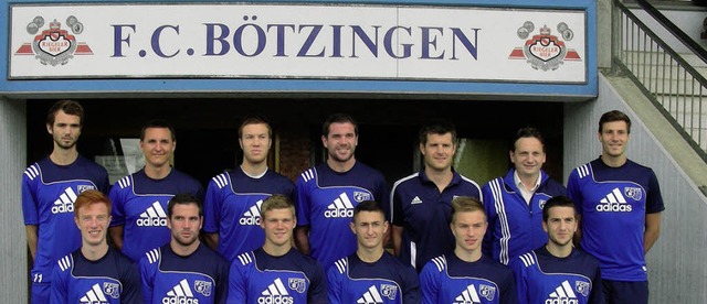 Der FC Btzingen prsentierte im Rieds...amani, Torwarttrainer Alexander Jger   | Foto: mario schneberg