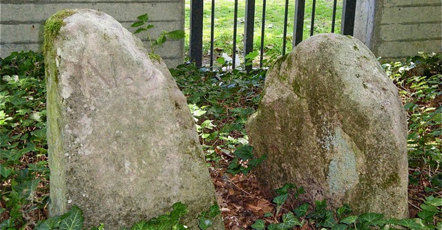 Die Bannsteine wurden am Waldfriedhof ...her den Hochgerichtsbezirk Sckingen.  | Foto: Richard Kaiser