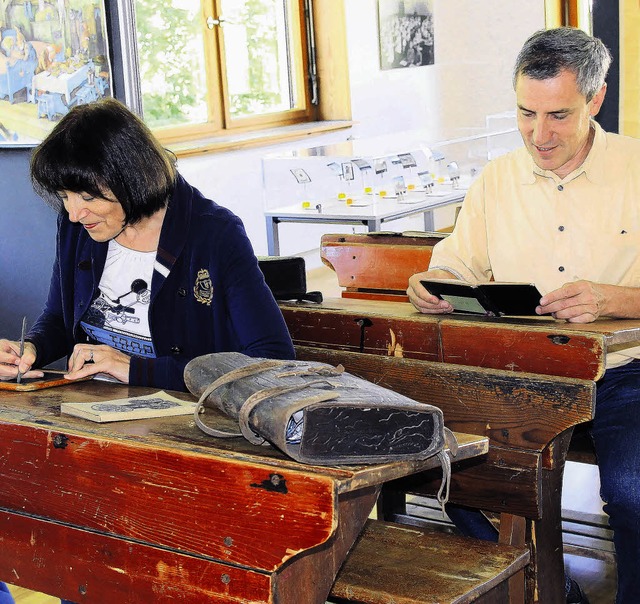 Zwei fleiige Schler: Adelheid Kummle...e vor 100 Jahren&#8220; organisiert.    | Foto: Dinorth/BZ