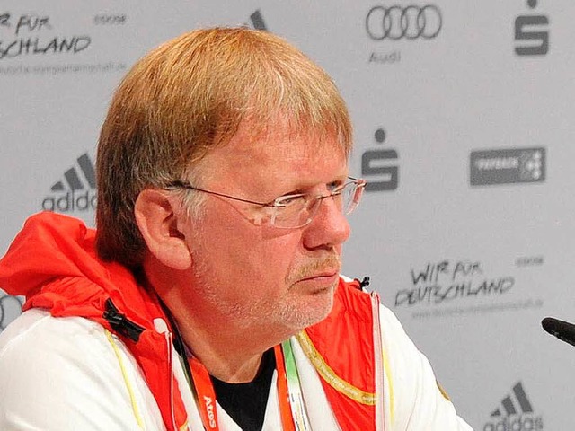 DSV-Generalsekretr Jrgen Fornoff zei...wrfe gegen einen der Olympia-Trainer.  | Foto: dpa
