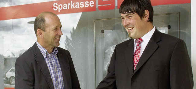 Der neue Sparkassenchef in Grafenhause...ine vertrauensvolle Zusammenarbeit an.  | Foto: Dieckmann