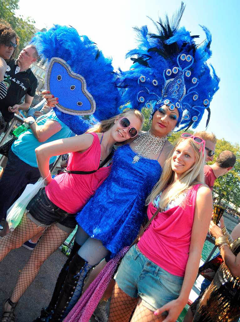 Techon bei bestem Wetter: Die Street Parade in Zrich.