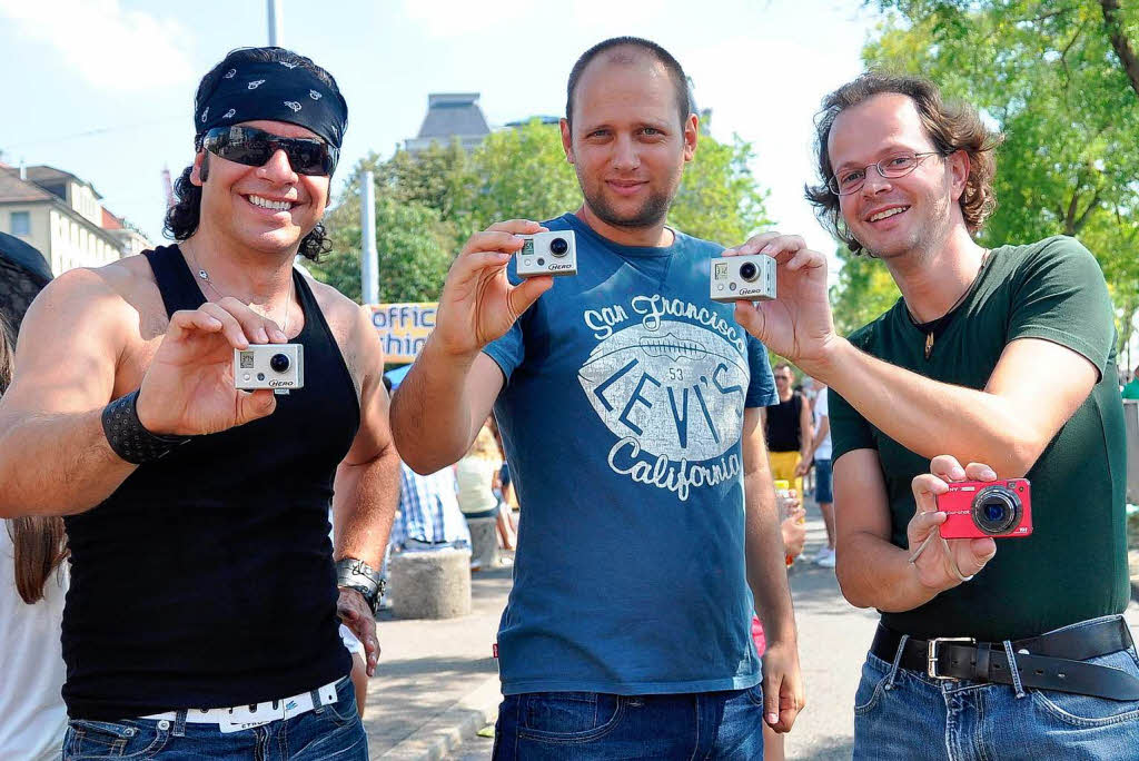 Techon bei bestem Wetter: Die Street Parade in Zrich.