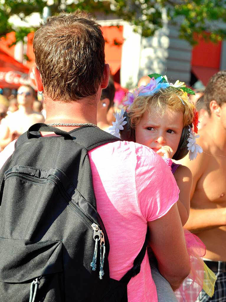 Techon bei bestem Wetter: Die Street Parade in Zrich.