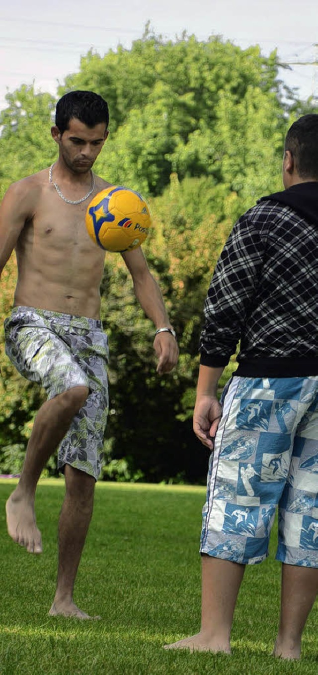 Fuballspielen war bei der Beachnight angesagt.   | Foto: H. Nottbrock