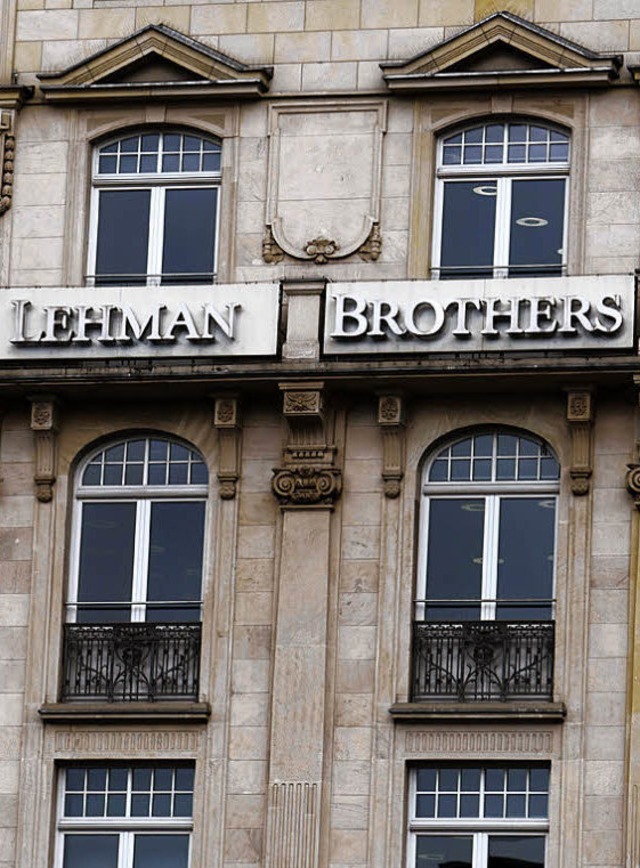 Ein Bild aus vergangenen Tagen: die fr...land-Zentrale der Bank Lehman Brothers  | Foto: DPA