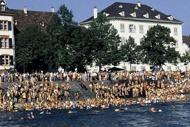 Das Rheinschwimmen in Basel lockte Massen