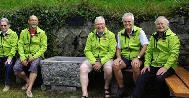 Die Helfer des Schwarzwaldvereins Zell...ger, Helmut Berger und Horst Widmann.   | Foto: Paul Berger